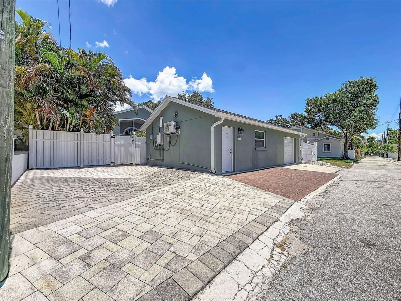 182 29th Avenue N, Saint Petersburg, FL 33704 Photo
