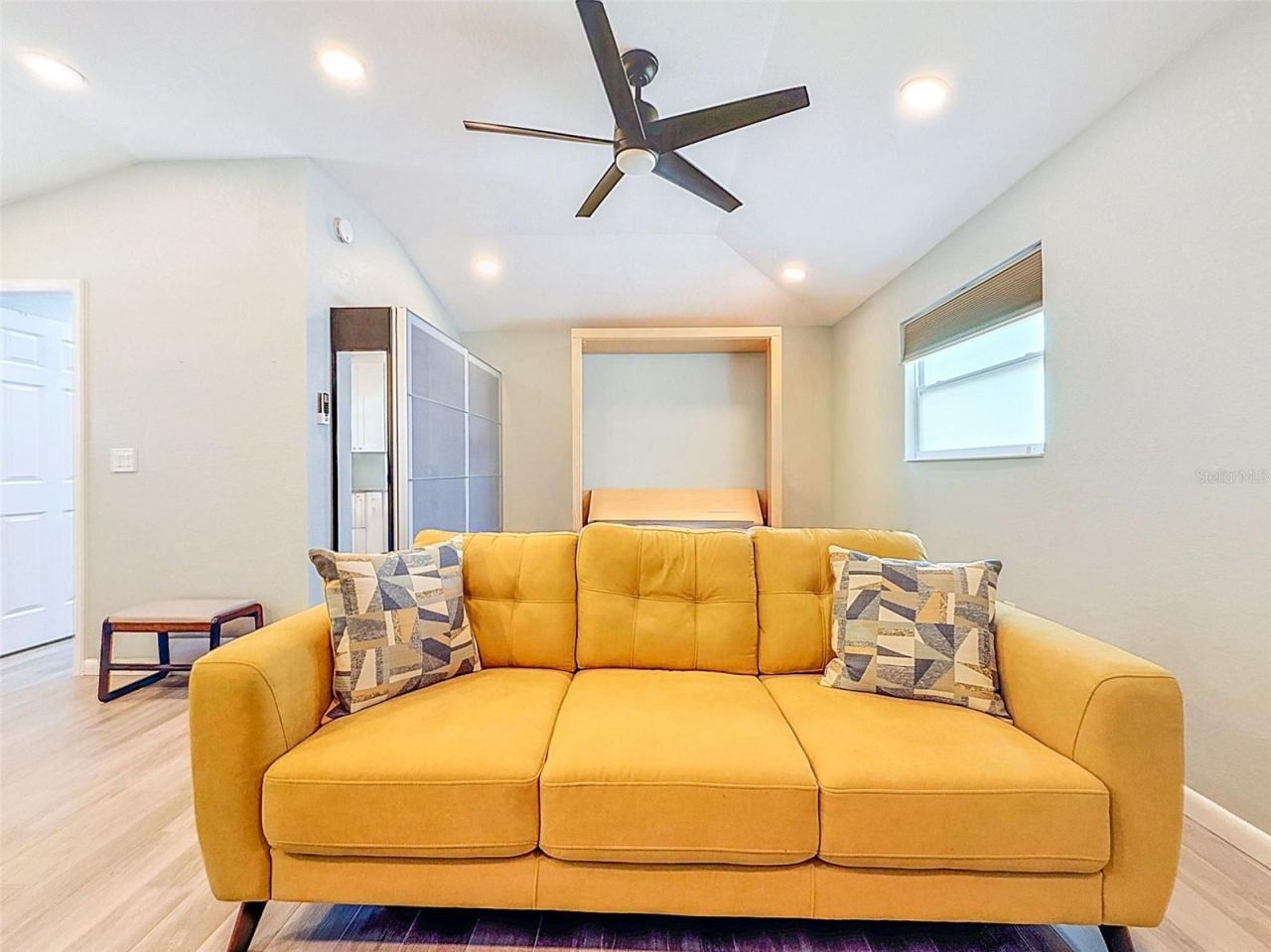 182 29th Avenue N, Saint Petersburg, FL 33704 Photo