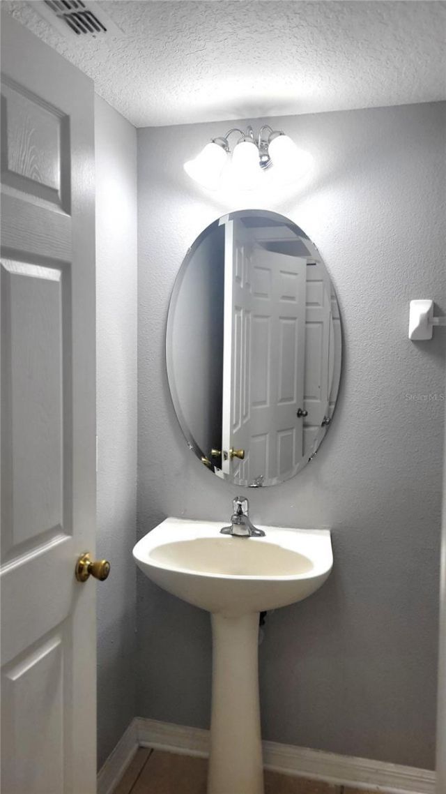 3871 Clubside Pointe Drive , Orlando, FL 32810 Photo