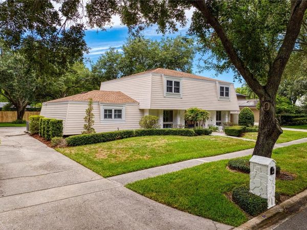 13305 GOLF CREST CIRCLE, TAMPA, FL 33618