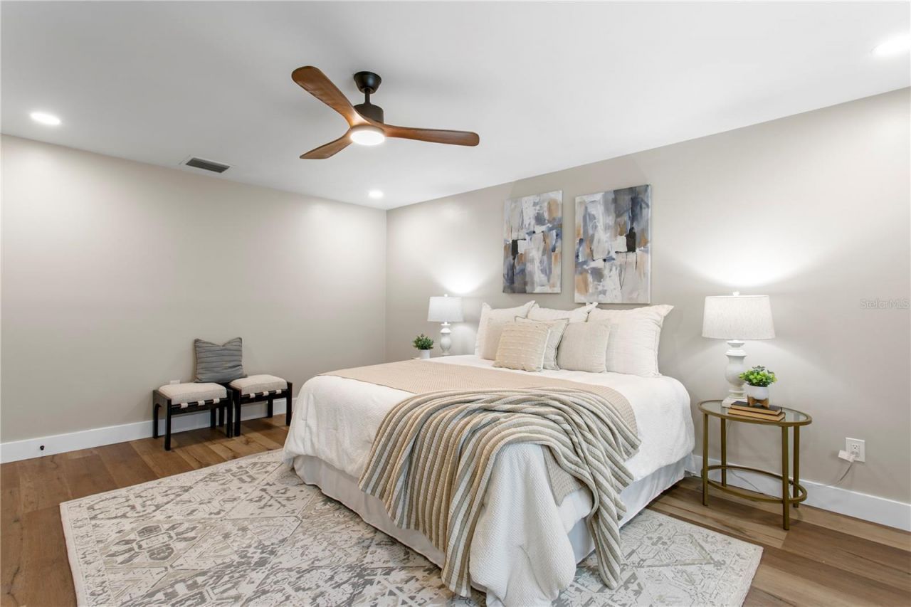 13305 Golf Crest Circle, Tampa, FL 33618 Photo