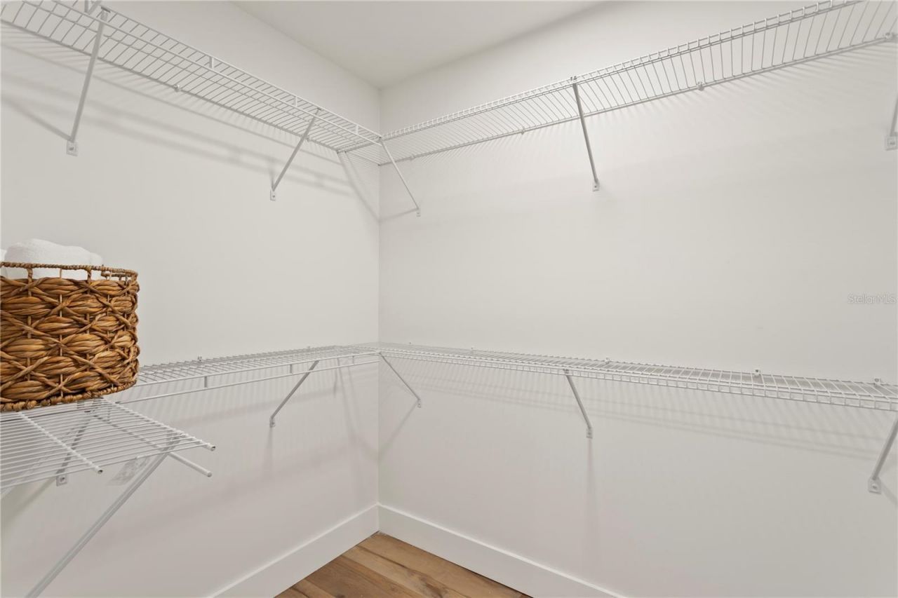 13305 Golf Crest Circle, Tampa, FL 33618 Photo