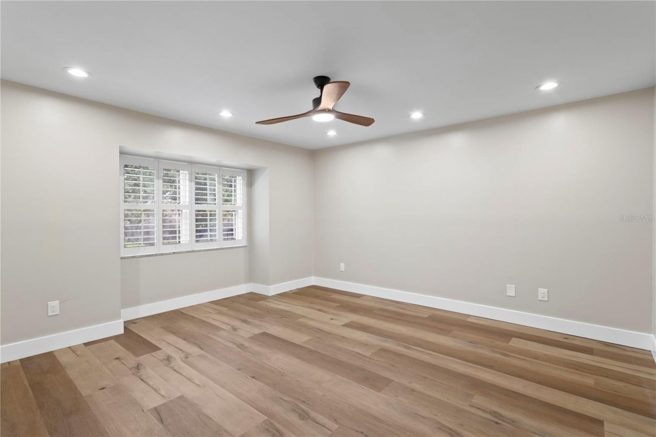 13305 Golf Crest Circle, Tampa, FL 33618 Photo