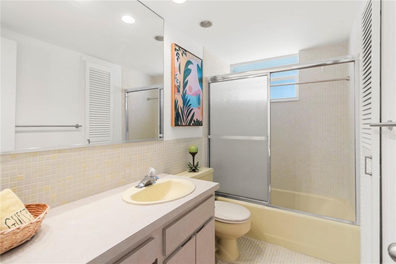 4340 Falmouth Drive , Unit D-204, Longboat Key, FL 34228 Photo