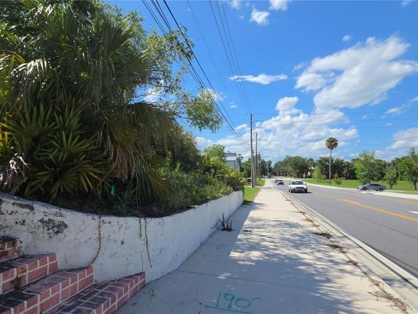 236 N AMELIA AVENUE , DELAND, FL 32724