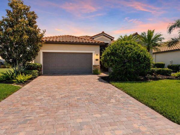 6907 QUIET CREEK DRIVE , BRADENTON, FL 34212