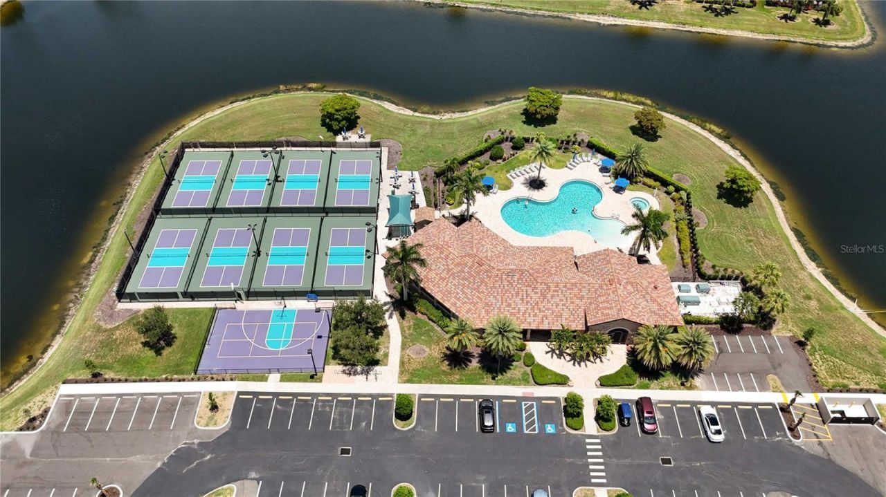 6907 Quiet Creek Drive , Bradenton, FL 34212 Photo