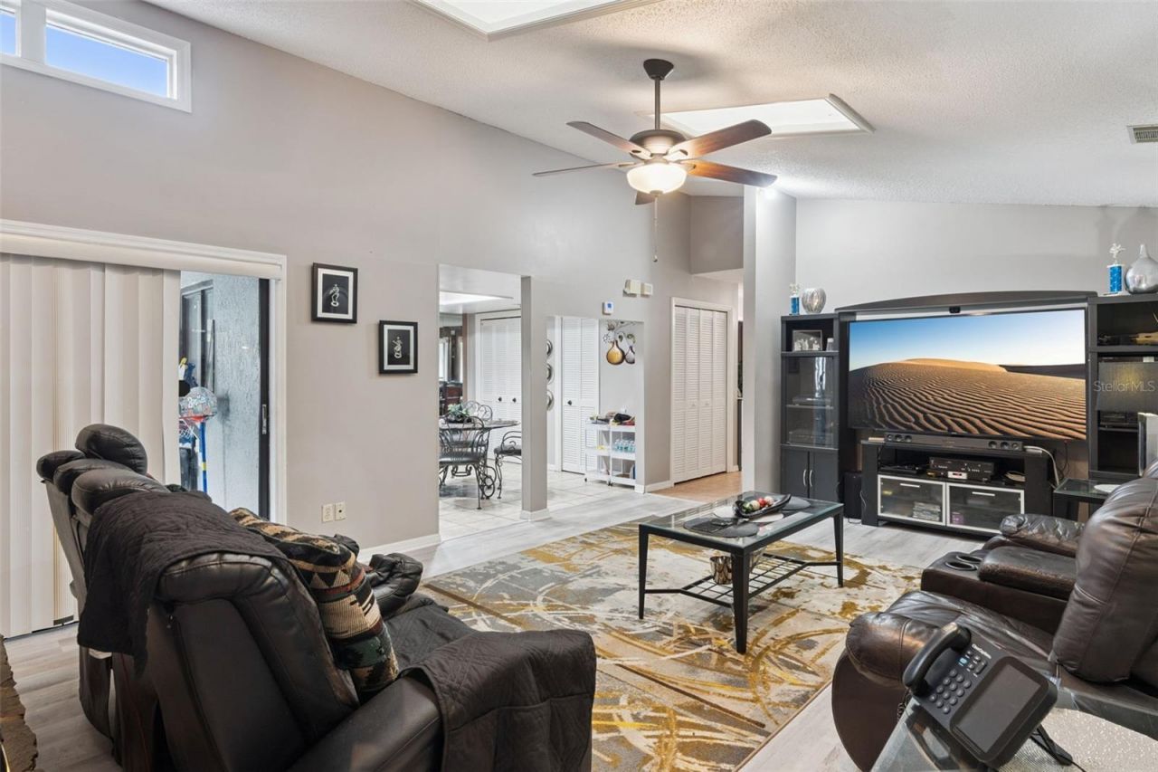 4902 Briar Oaks Circle , Orlando, FL 32808 Photo