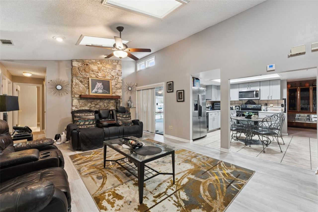 4902 Briar Oaks Circle , Orlando, FL 32808 Photo
