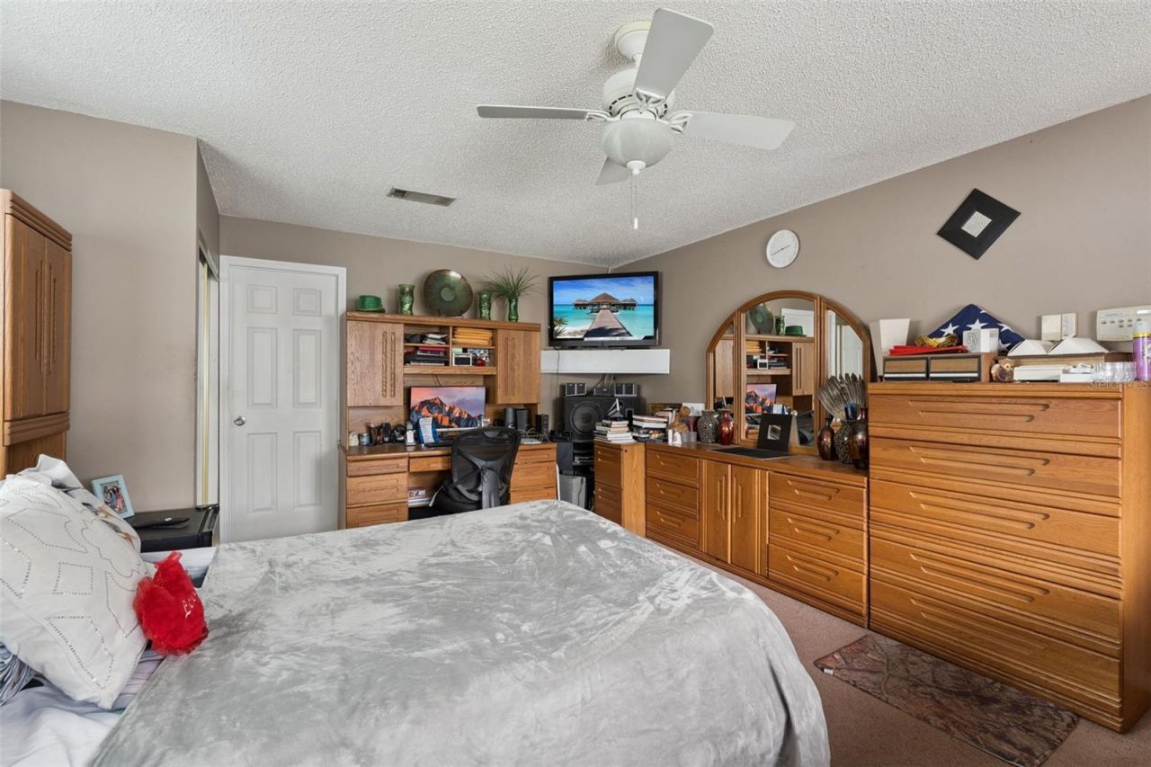 4902 Briar Oaks Circle , Orlando, FL 32808 Photo