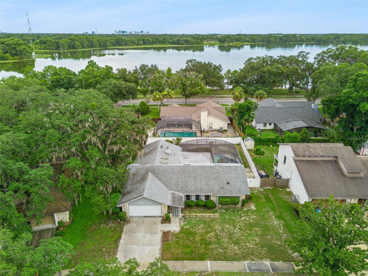 4902 Briar Oaks Circle , Orlando, FL 32808 Photo