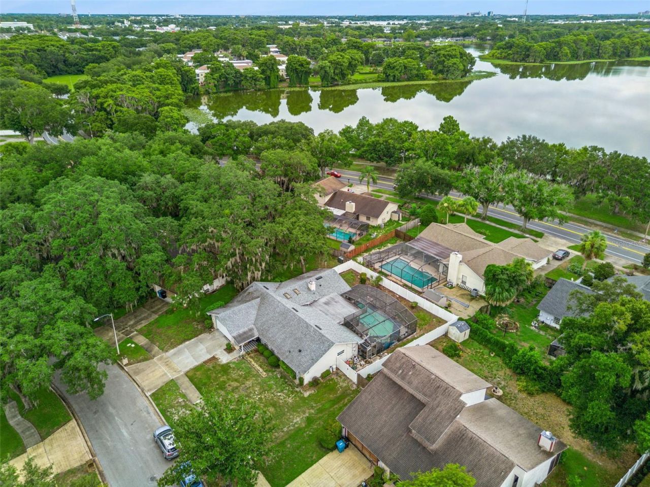 4902 Briar Oaks Circle , Orlando, FL 32808 Photo