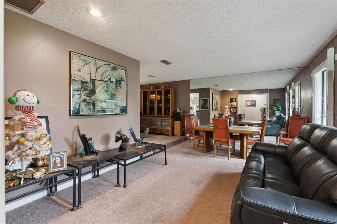 4902 Briar Oaks Circle , Orlando, FL 32808 Photo