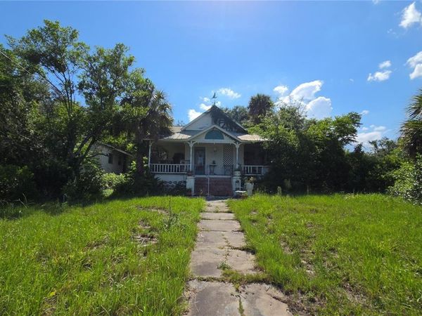 236 N AMELIA AVENUE , DELAND, FL 32724