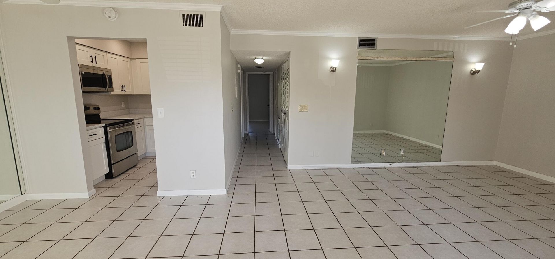 2245 SW 22nd Avenue, Unit 1020, Delray Beach, FL 33445 Photo
