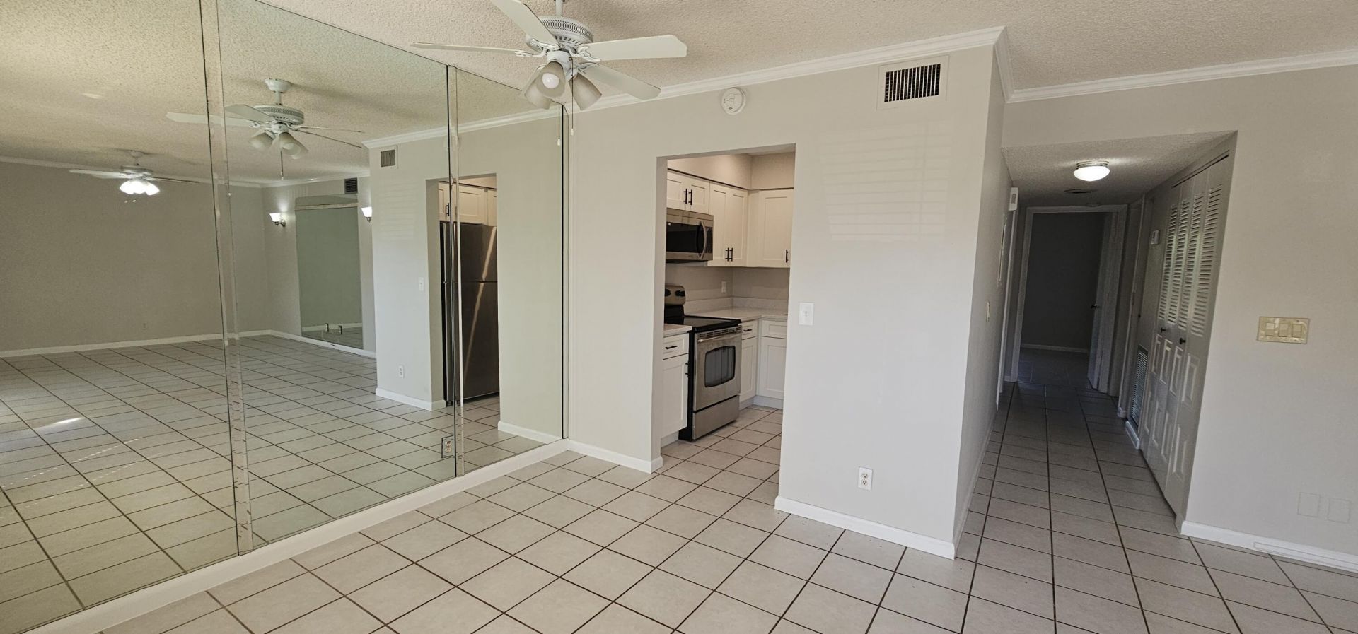 2245 SW 22nd Avenue, Unit 1020, Delray Beach, FL 33445 Photo