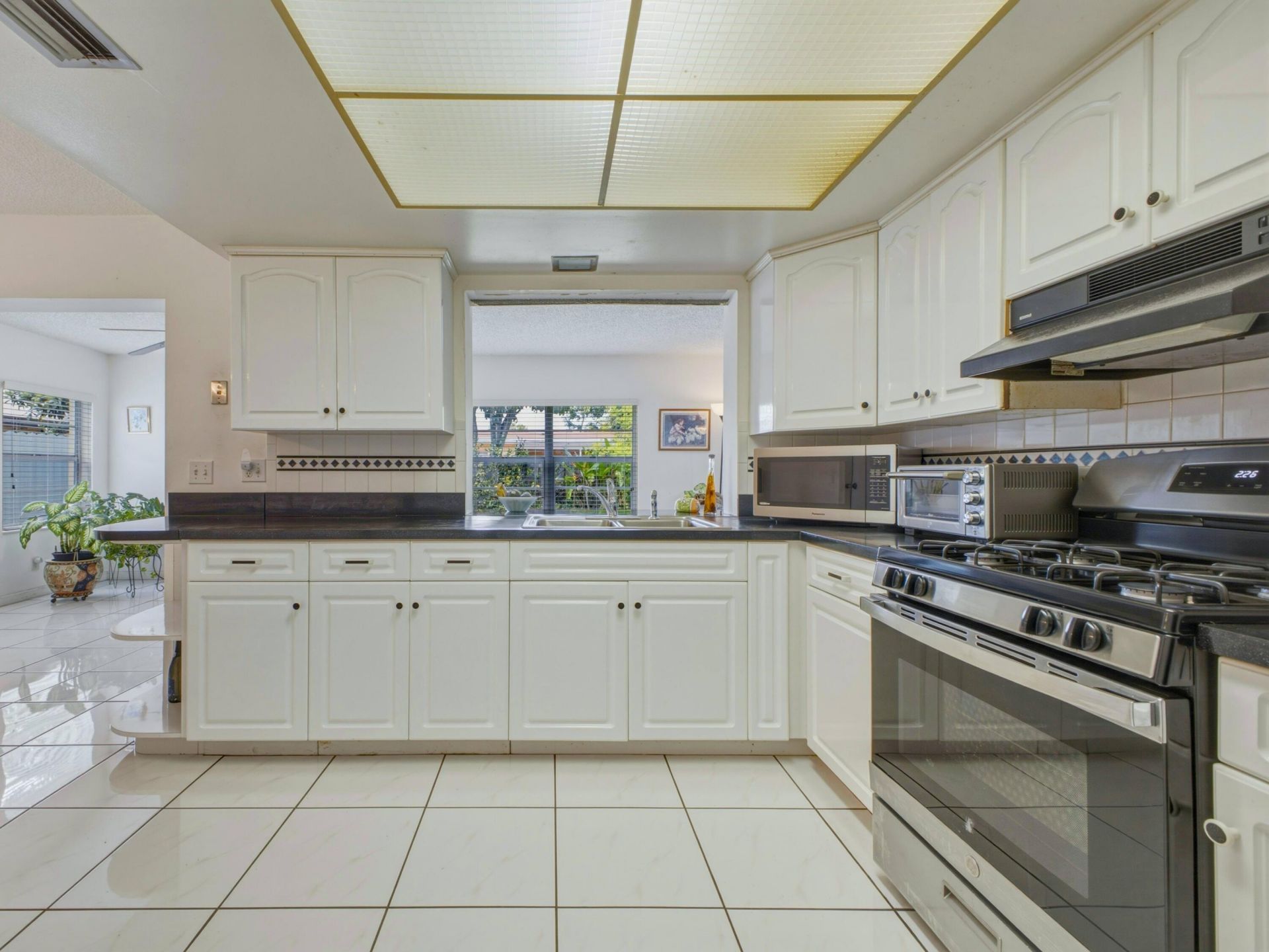 9111 NW 25th Court, Sunrise, FL 33322 Photo