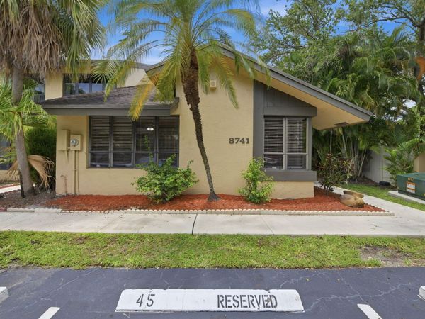 8741 Cleary Boulevard, Plantation, FL 33324