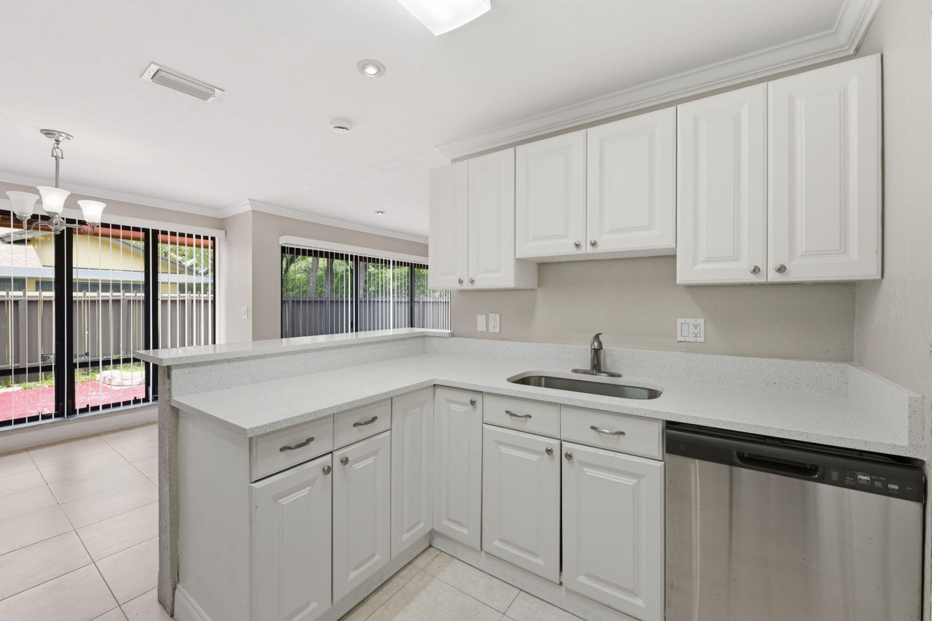 8741 Cleary Boulevard, Plantation, FL 33324 Photo