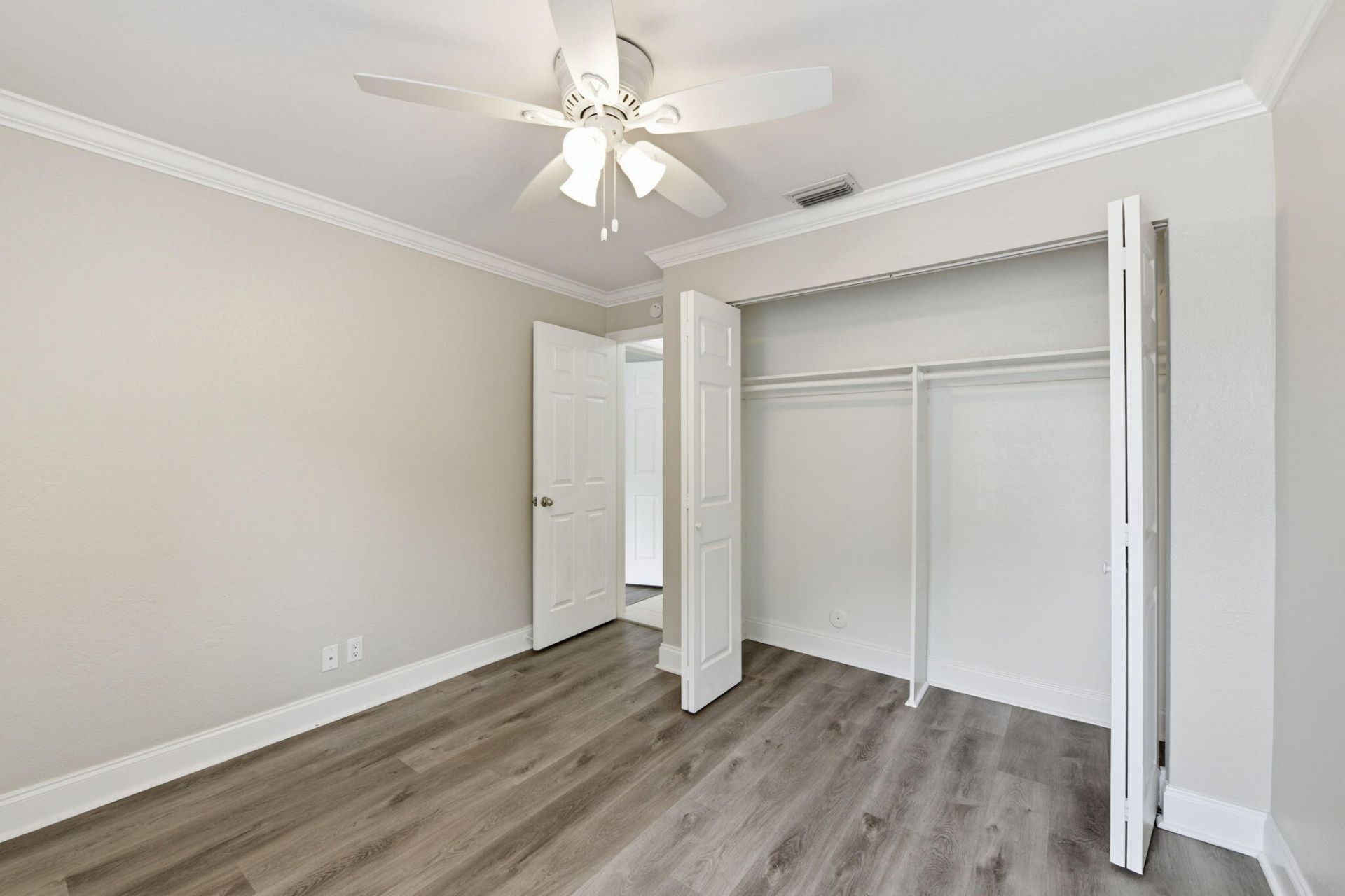 8741 Cleary Boulevard, Plantation, FL 33324 Photo