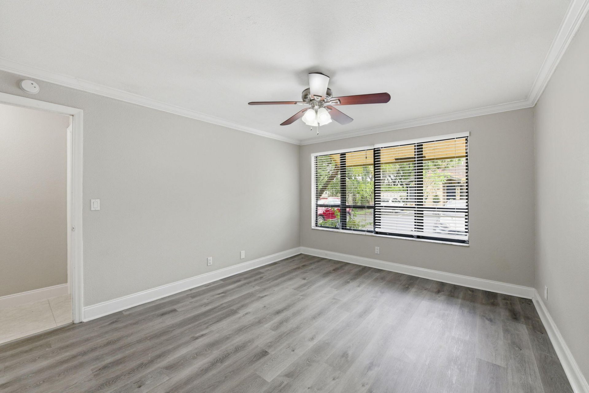 8741 Cleary Boulevard, Plantation, FL 33324 Photo