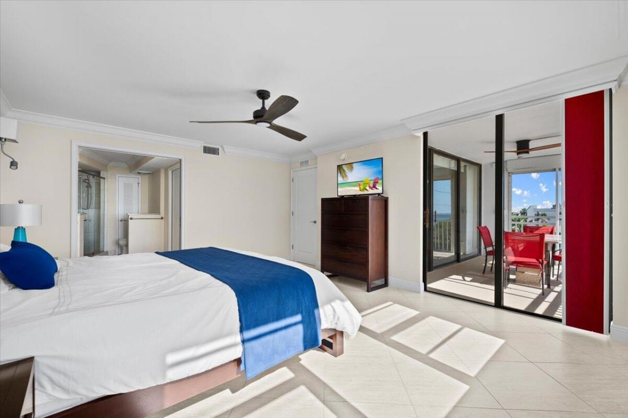 911 Ocean Drive, Unit 506, North Palm Beach, FL 33408 Photo