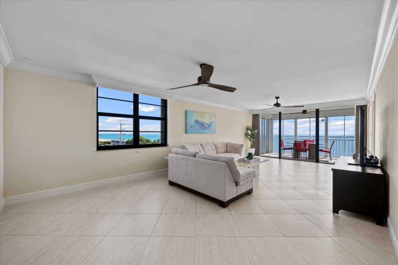 911 Ocean Drive, Unit 506, North Palm Beach, FL 33408 Photo