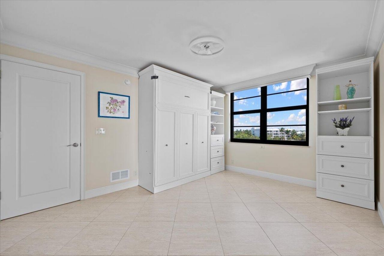 911 Ocean Drive, Unit 506, North Palm Beach, FL 33408 Photo