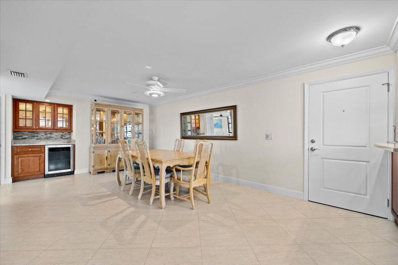 911 Ocean Drive, Unit 506, North Palm Beach, FL 33408 Photo