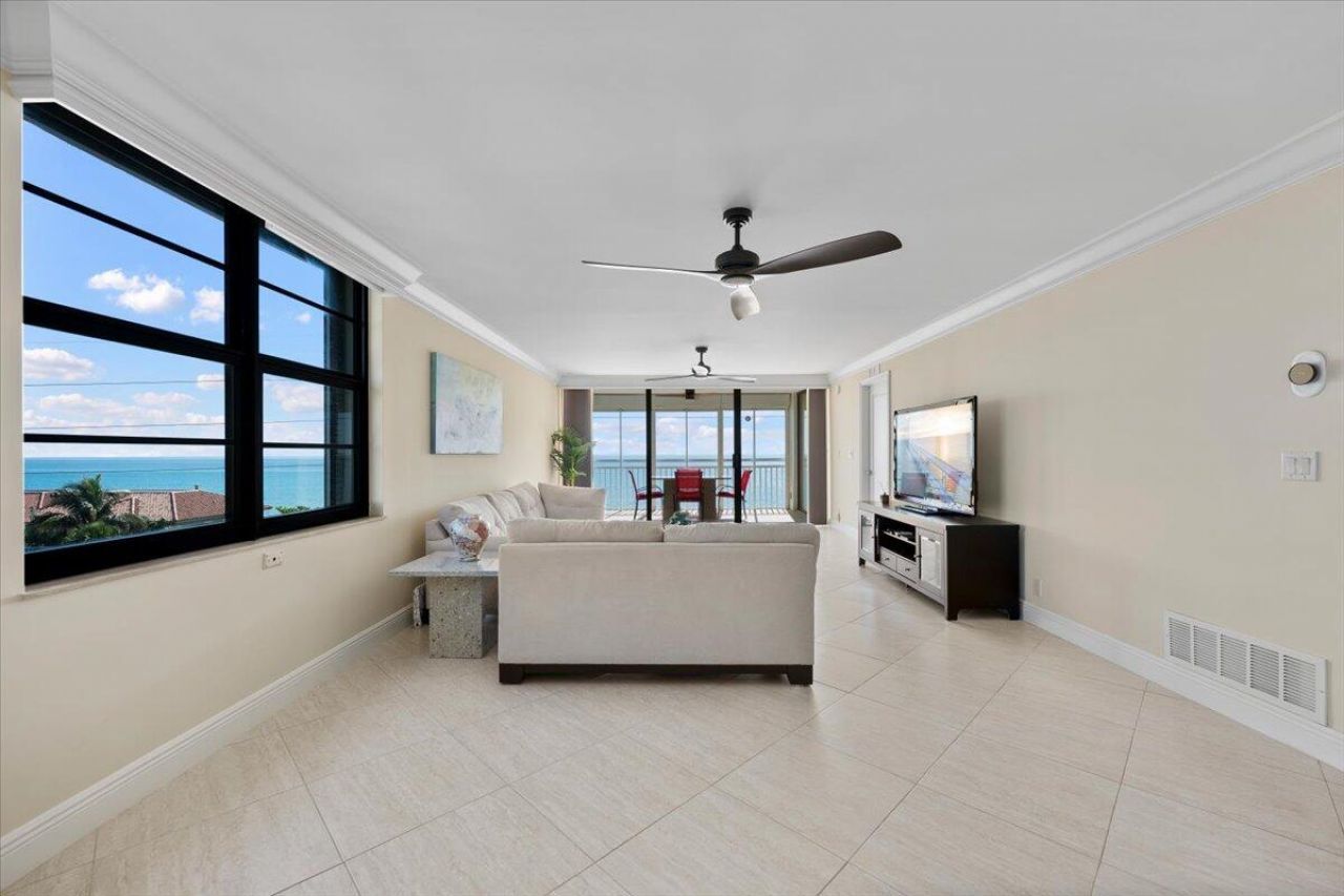 911 Ocean Drive, Unit 506, North Palm Beach, FL 33408 Photo