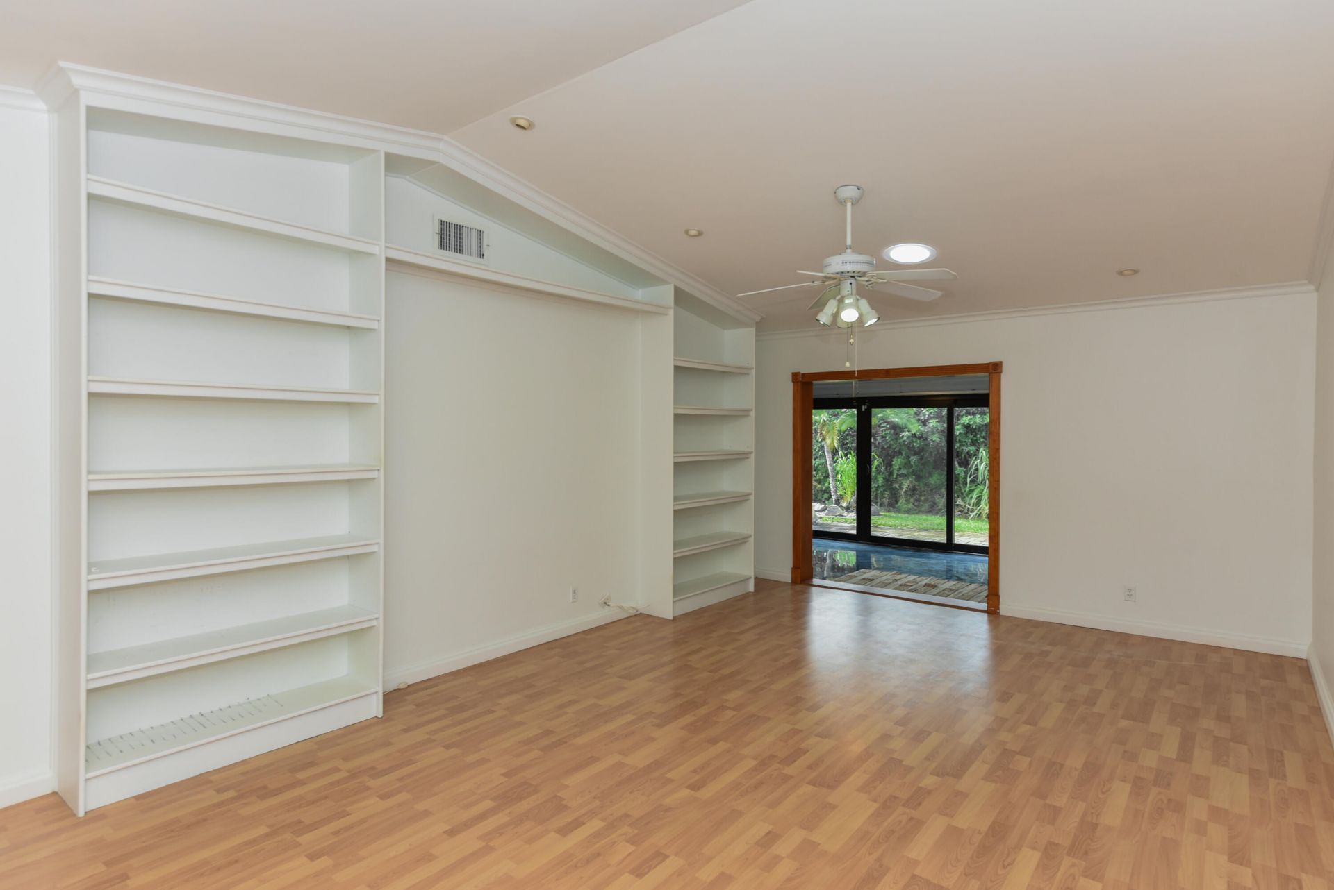 2641 W Gately Drive W, Unit 1702, West Palm Beach, FL 33415 Photo