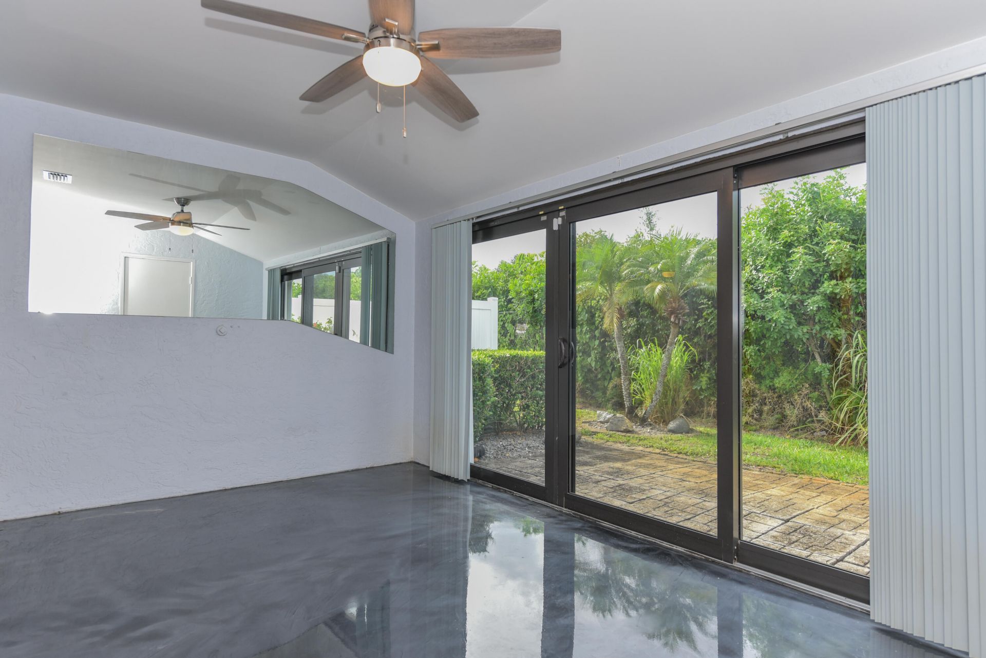 2641 W Gately Drive W, Unit 1702, West Palm Beach, FL 33415 Photo