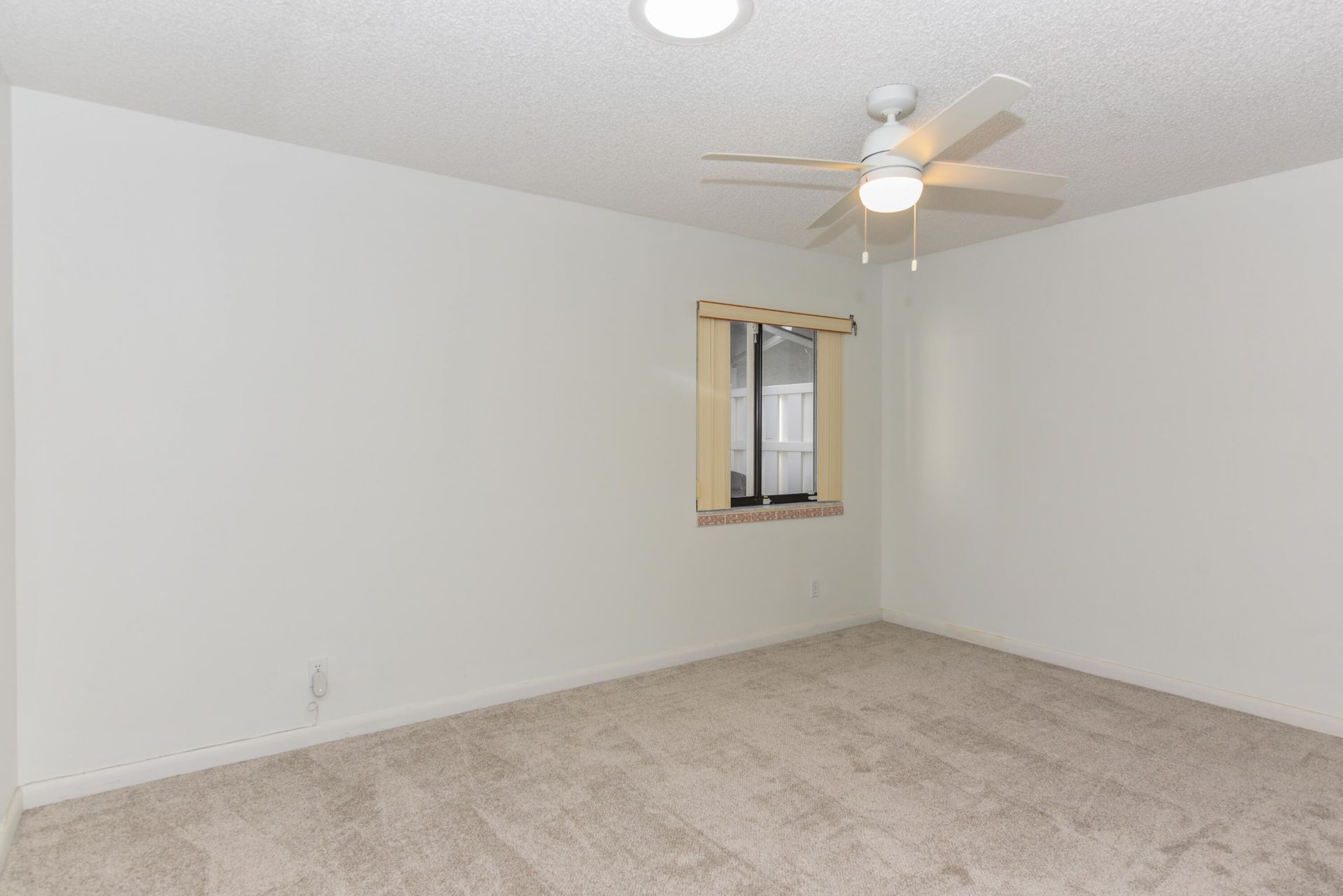 2641 W Gately Drive W, Unit 1702, West Palm Beach, FL 33415 Photo