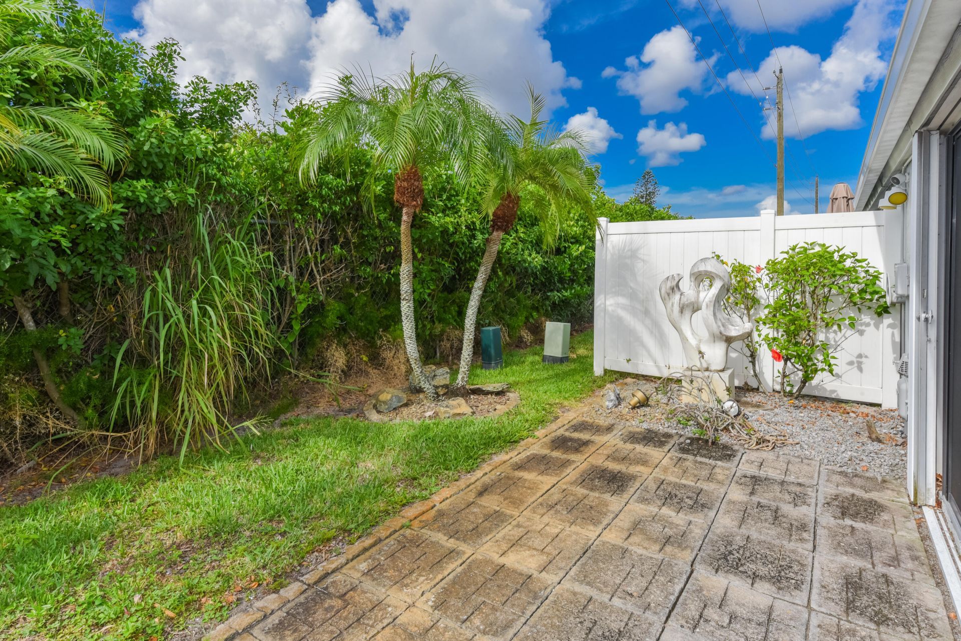 2641 W Gately Drive W, Unit 1702, West Palm Beach, FL 33415 Photo