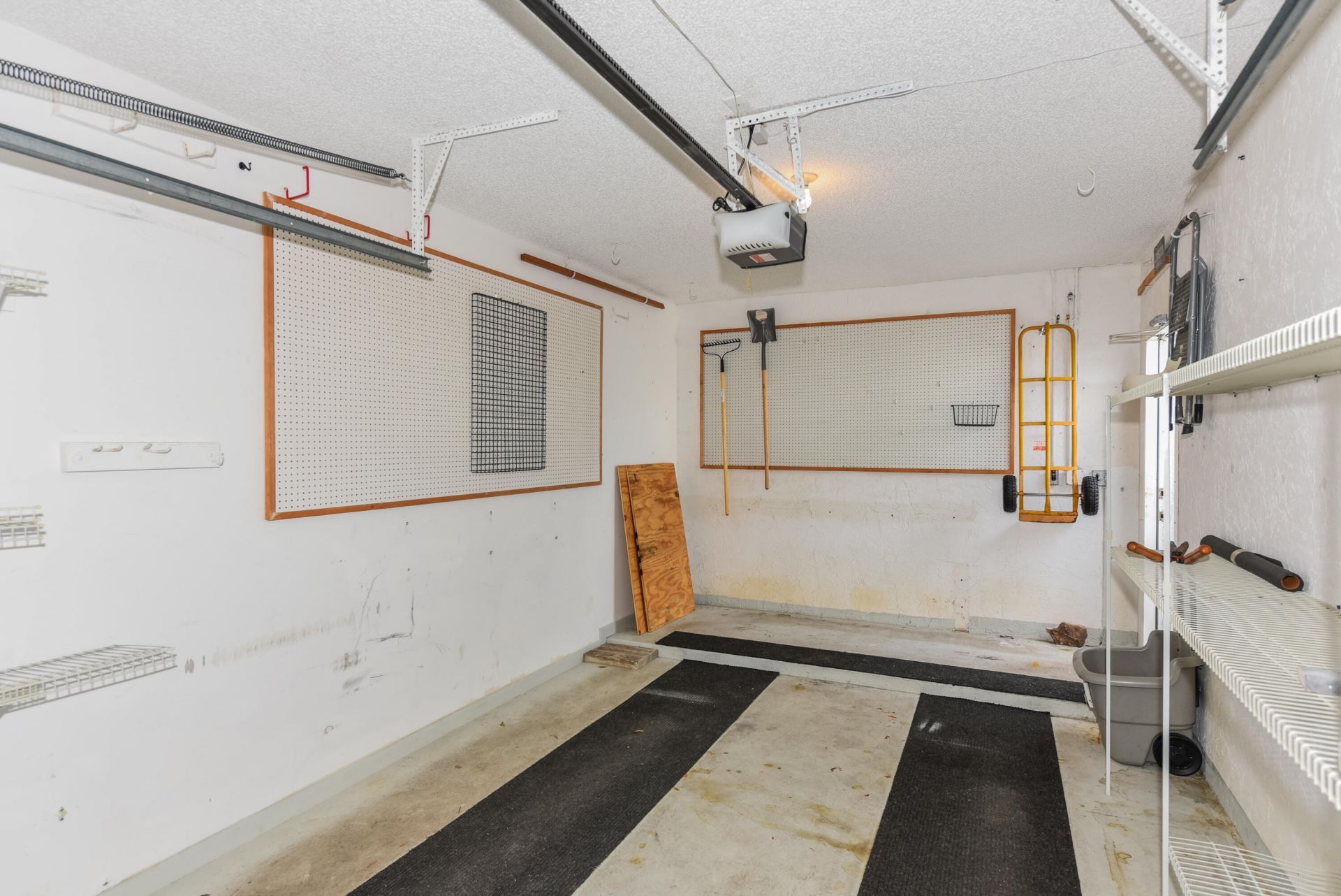 2641 W Gately Drive W, Unit 1702, West Palm Beach, FL 33415 Photo