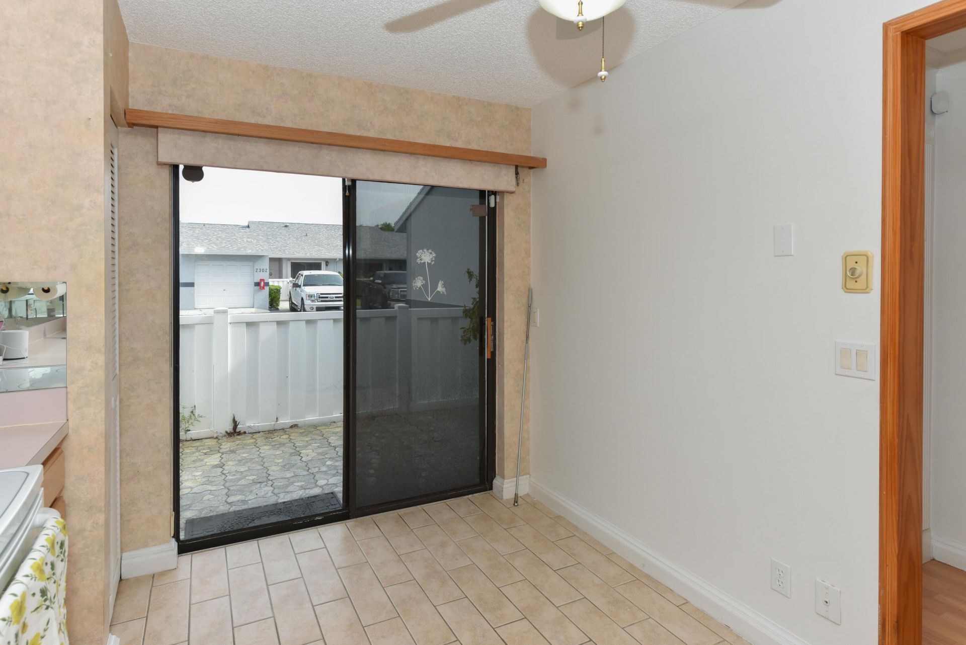 2641 W Gately Drive W, Unit 1702, West Palm Beach, FL 33415 Photo