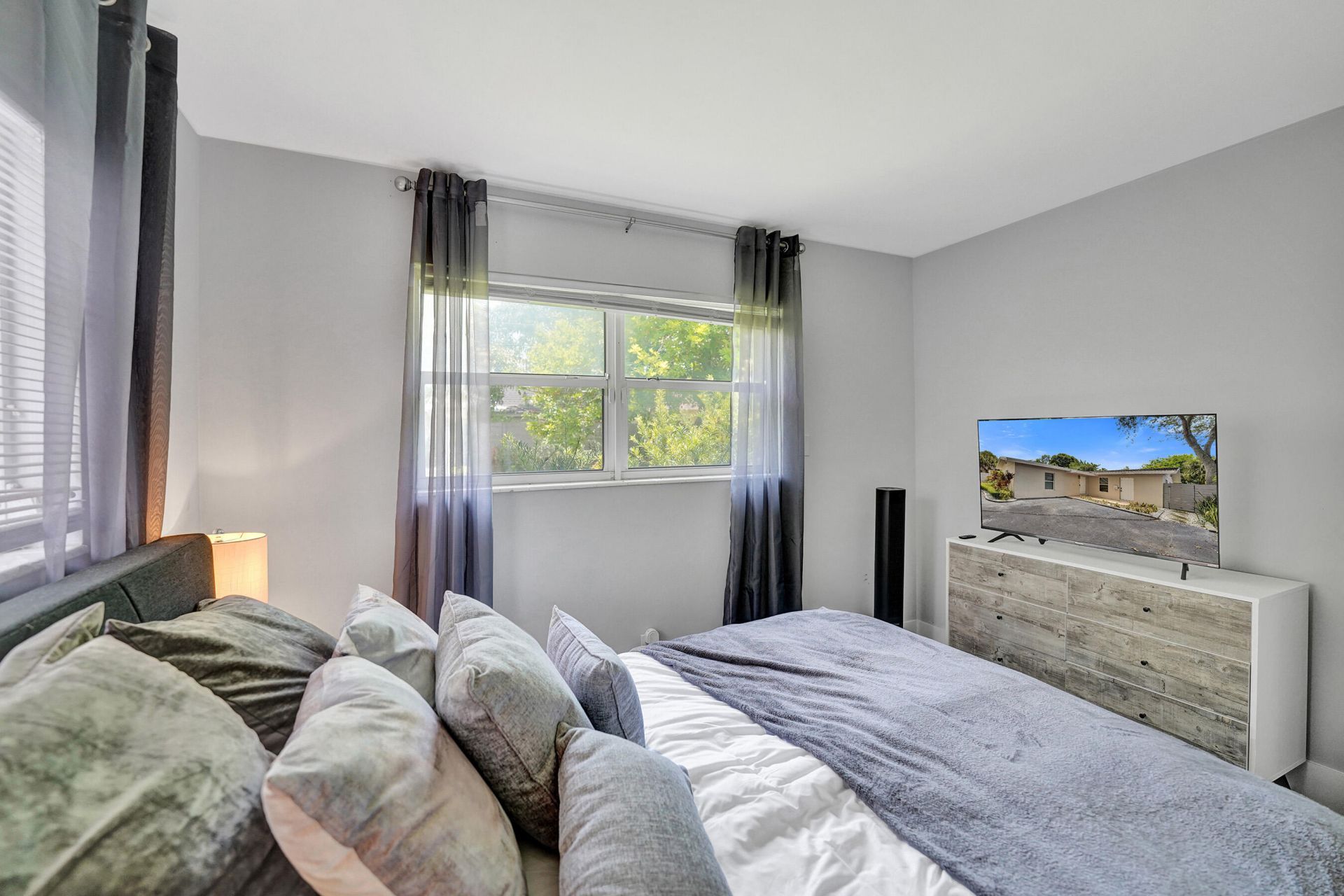 1624 NW 9th Avenue, Fort Lauderdale, FL 33311 Photo