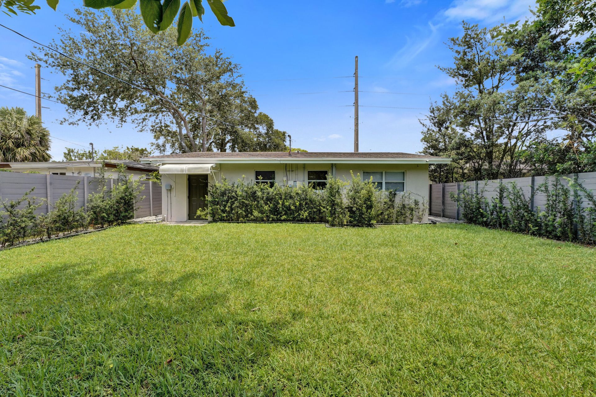 1624 NW 9th Avenue, Fort Lauderdale, FL 33311 Photo