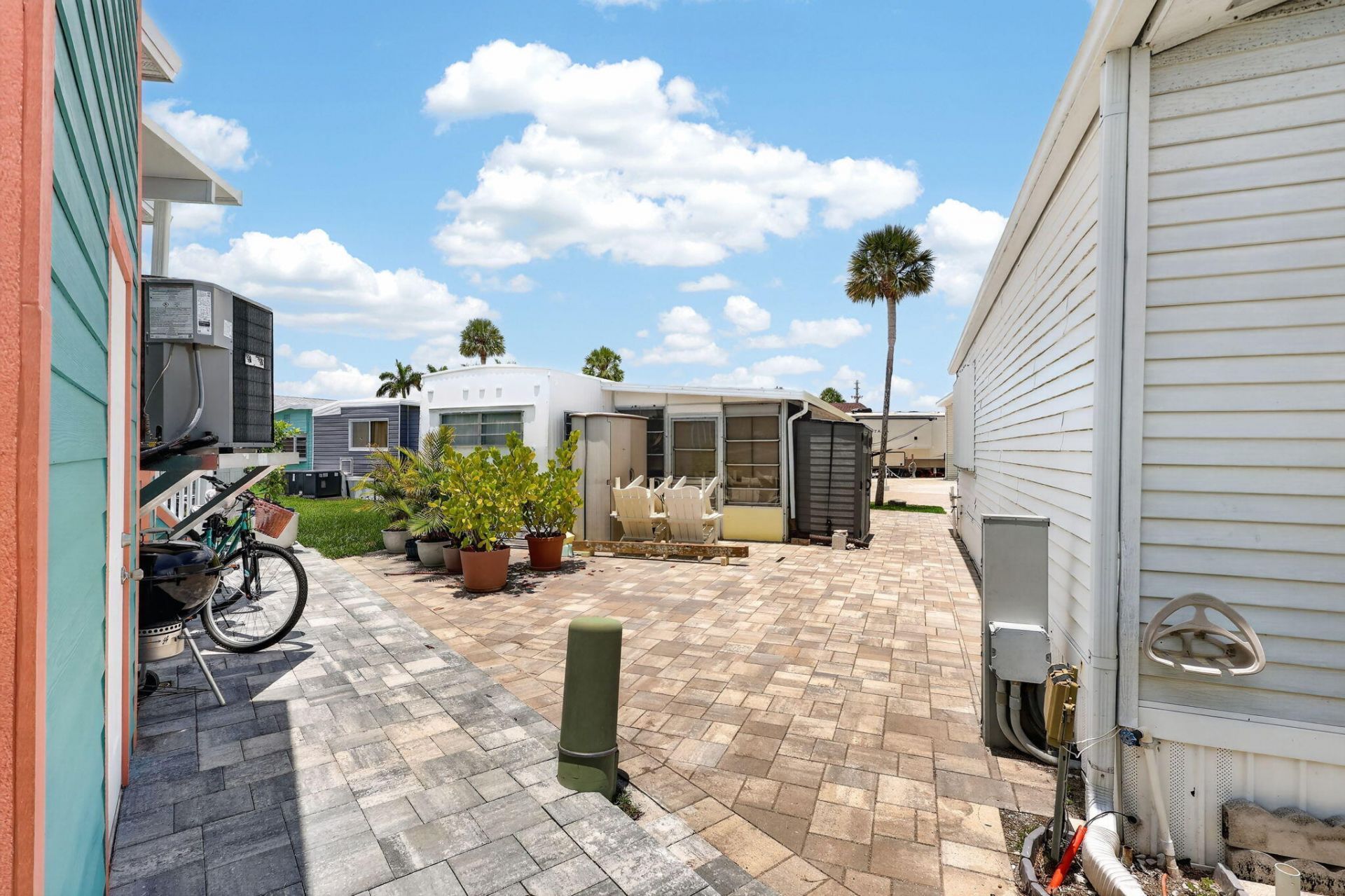946 Nettles Boulevard, Jensen Beach, FL 34957 Photo