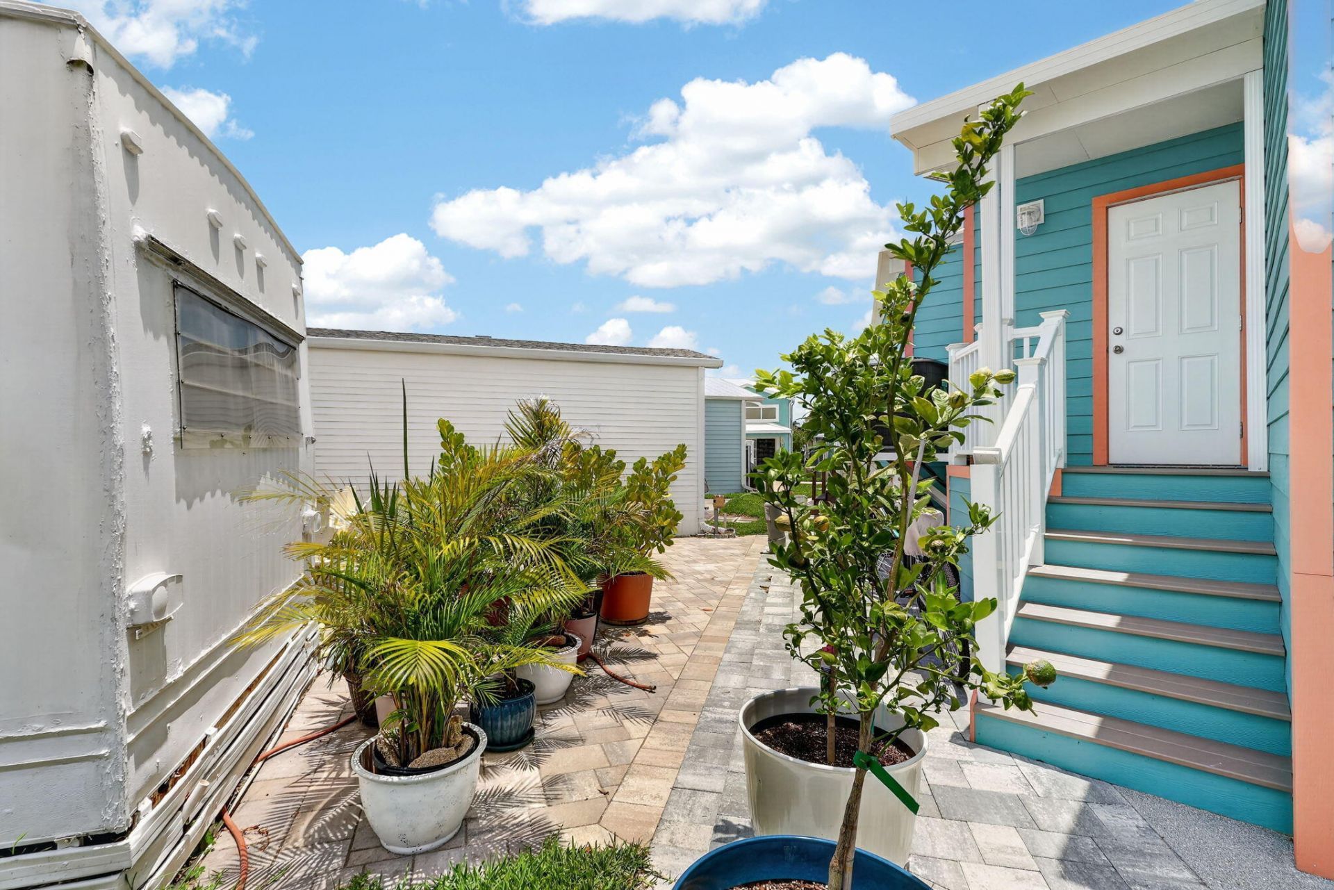 946 Nettles Boulevard, Jensen Beach, FL 34957 Photo