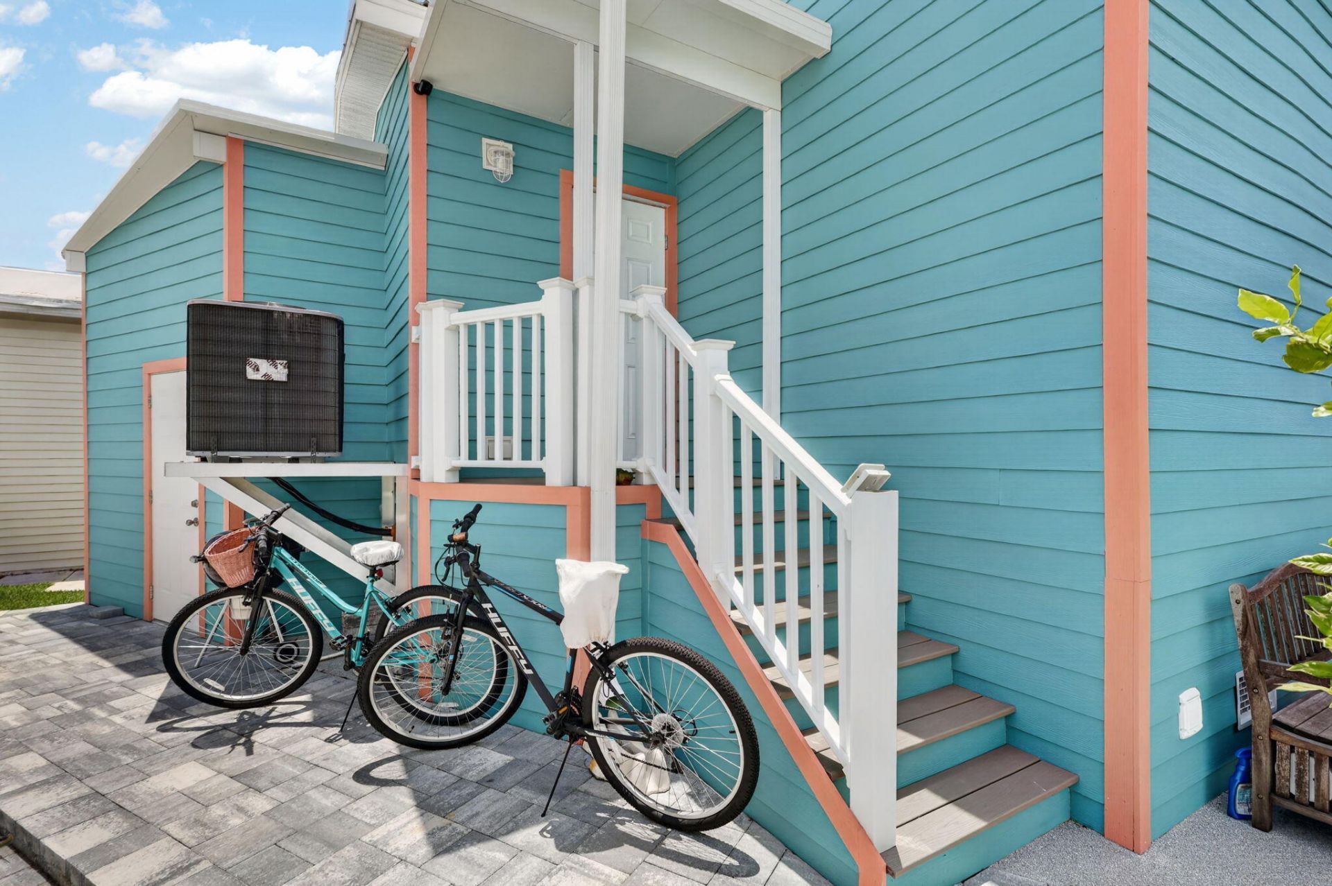 946 Nettles Boulevard, Jensen Beach, FL 34957 Photo