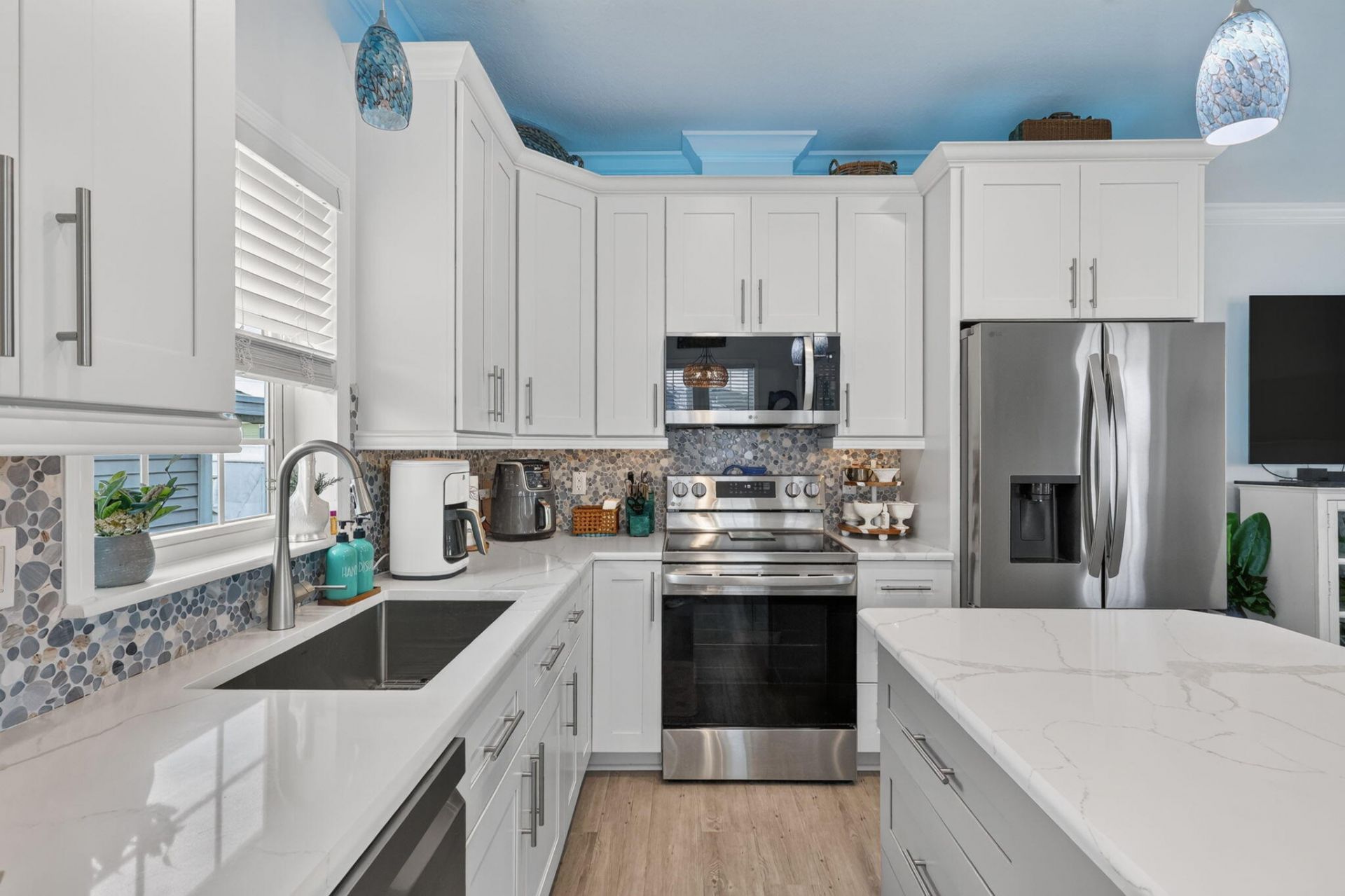 946 Nettles Boulevard, Jensen Beach, FL 34957 Photo