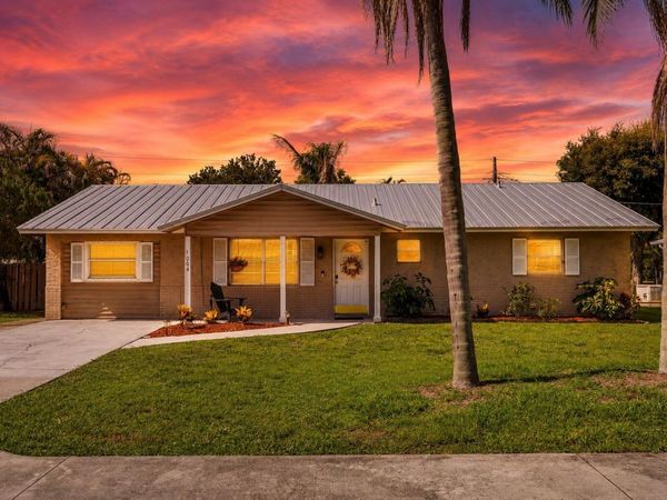 1004 NW 16th Place, Stuart, FL 34994