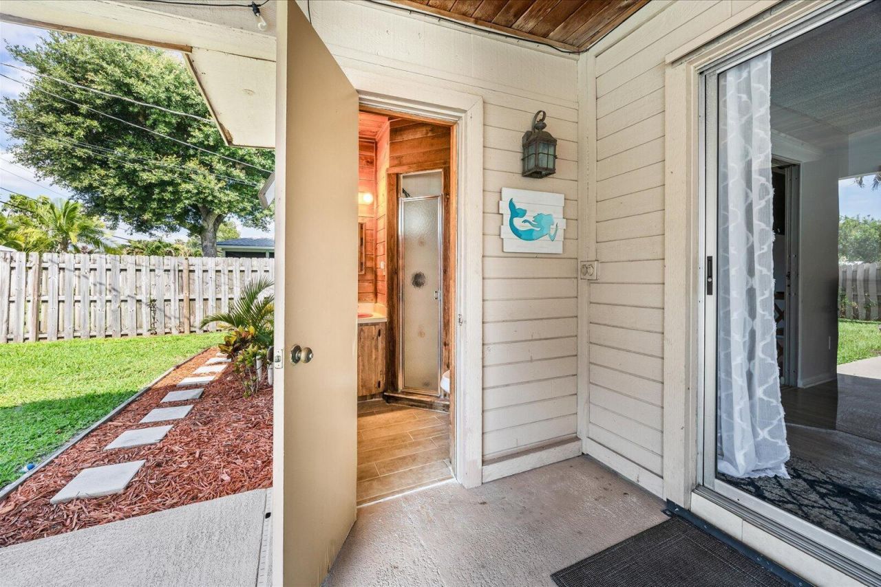 1004 NW 16th Place, Stuart, FL 34994 Photo
