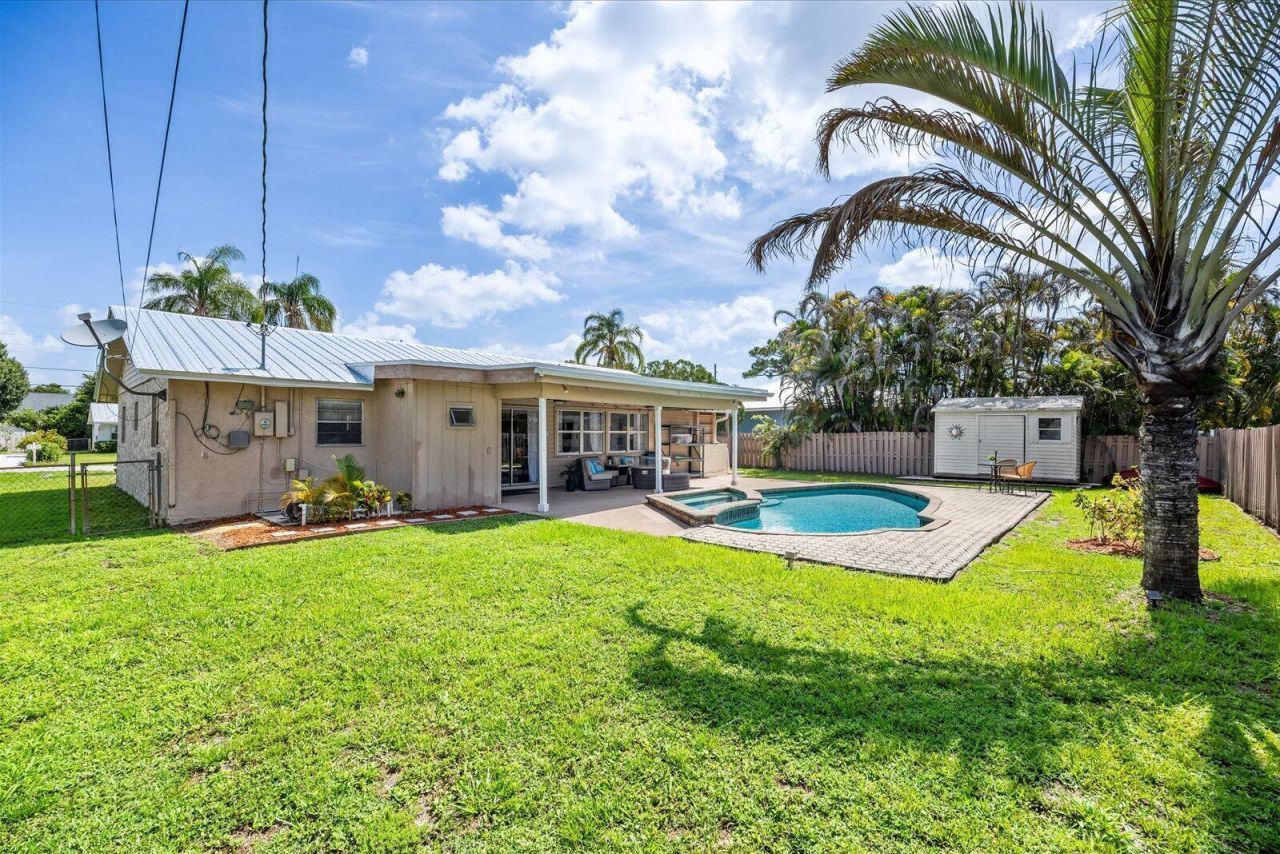 1004 NW 16th Place, Stuart, FL 34994 Photo