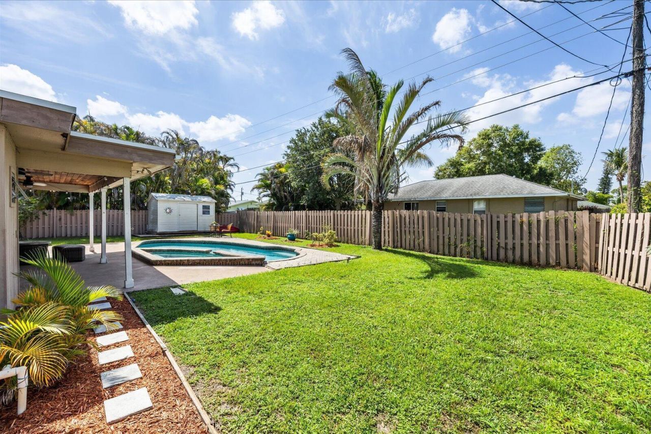 1004 NW 16th Place, Stuart, FL 34994 Photo