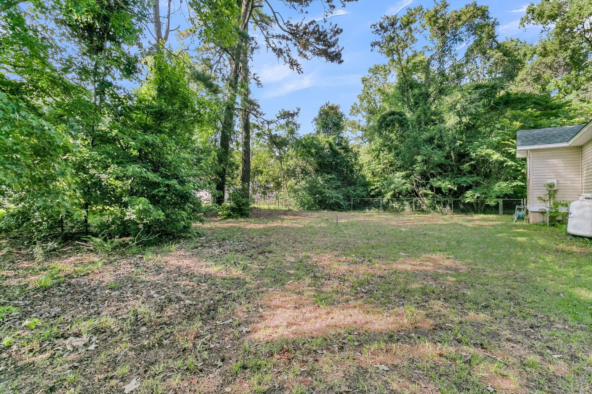 1724 Elm Road Photo 35