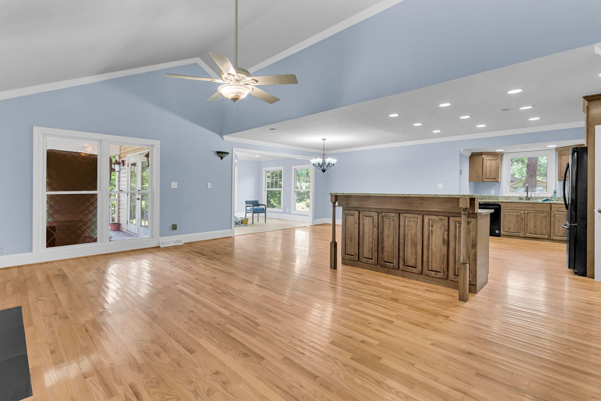 1724 Elm Road Photo 6