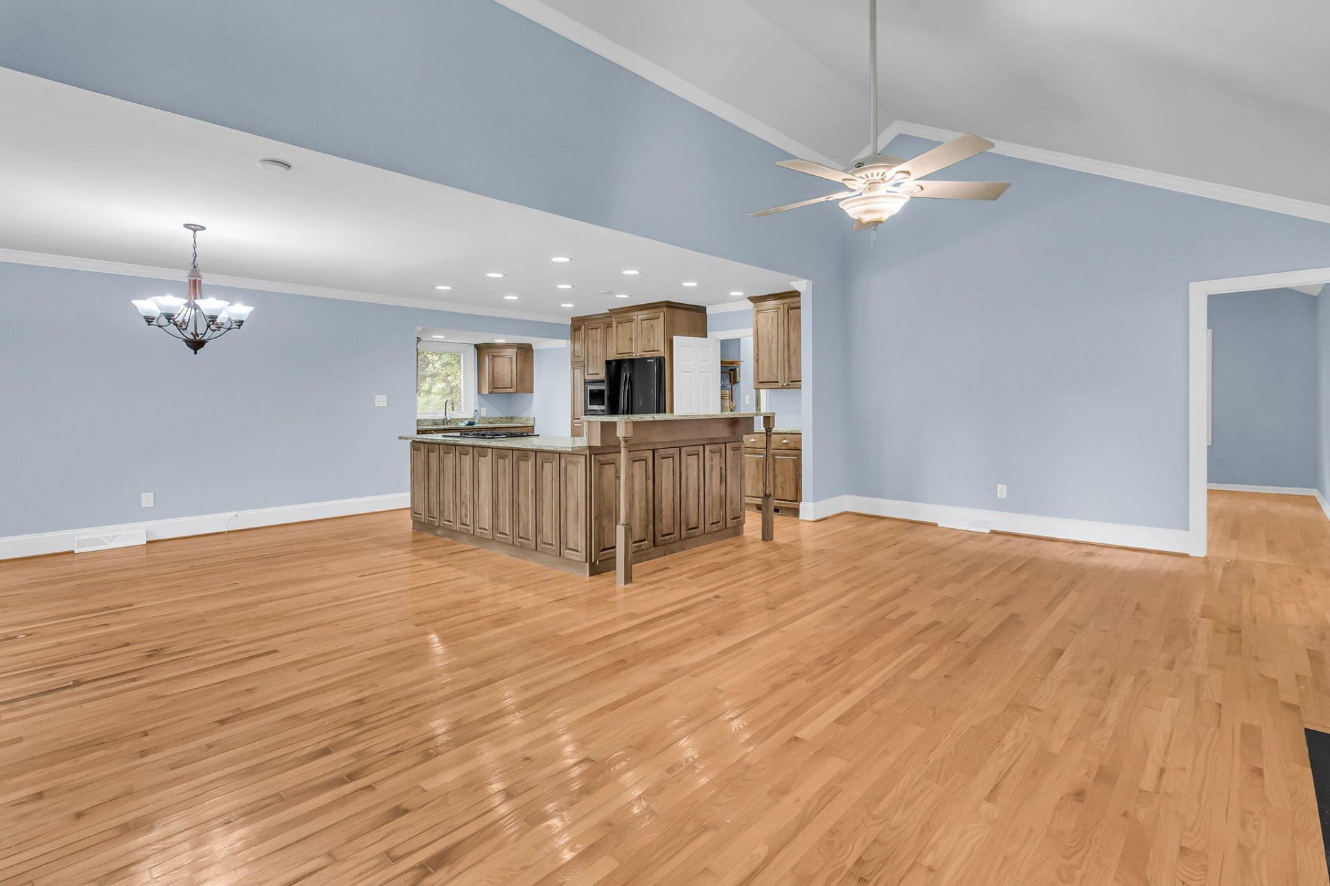 1724 Elm Road Photo 8