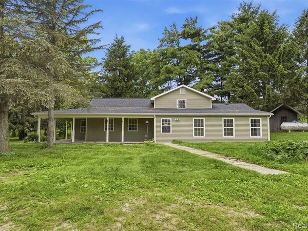 8573 W Lovejoy Road, Burns Twp, MI 48418